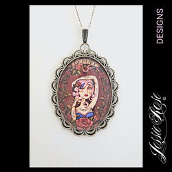 **SALE** Beauty - 'Ornate' Pendant (silver)